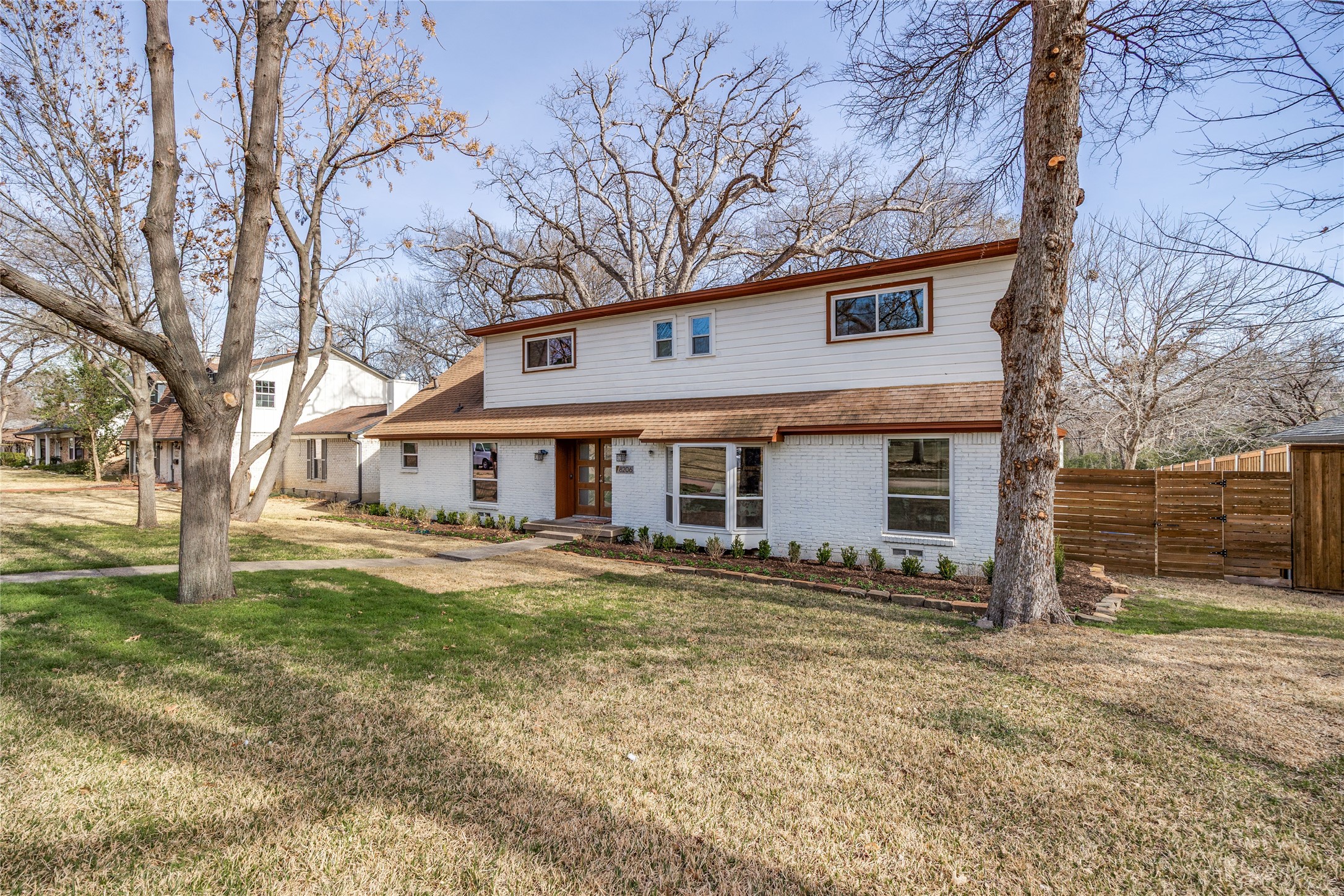 8206 San Cristobal Drive Dallas TX 75218
