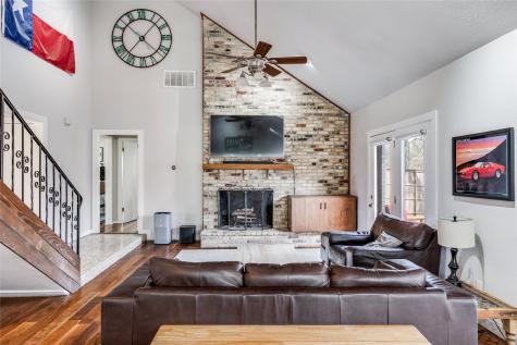 8206 San Cristobal Drive Dallas TX 75218