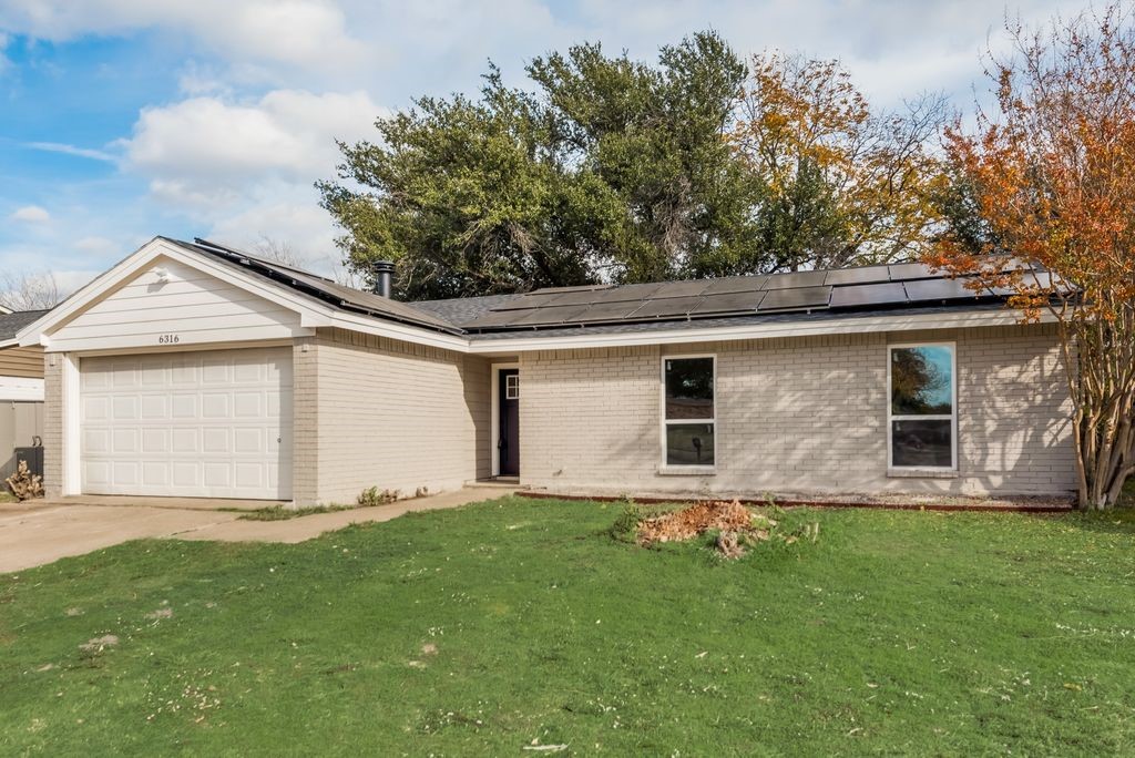 6316 Sandhurst Lane E North Richland Hills TX 76182