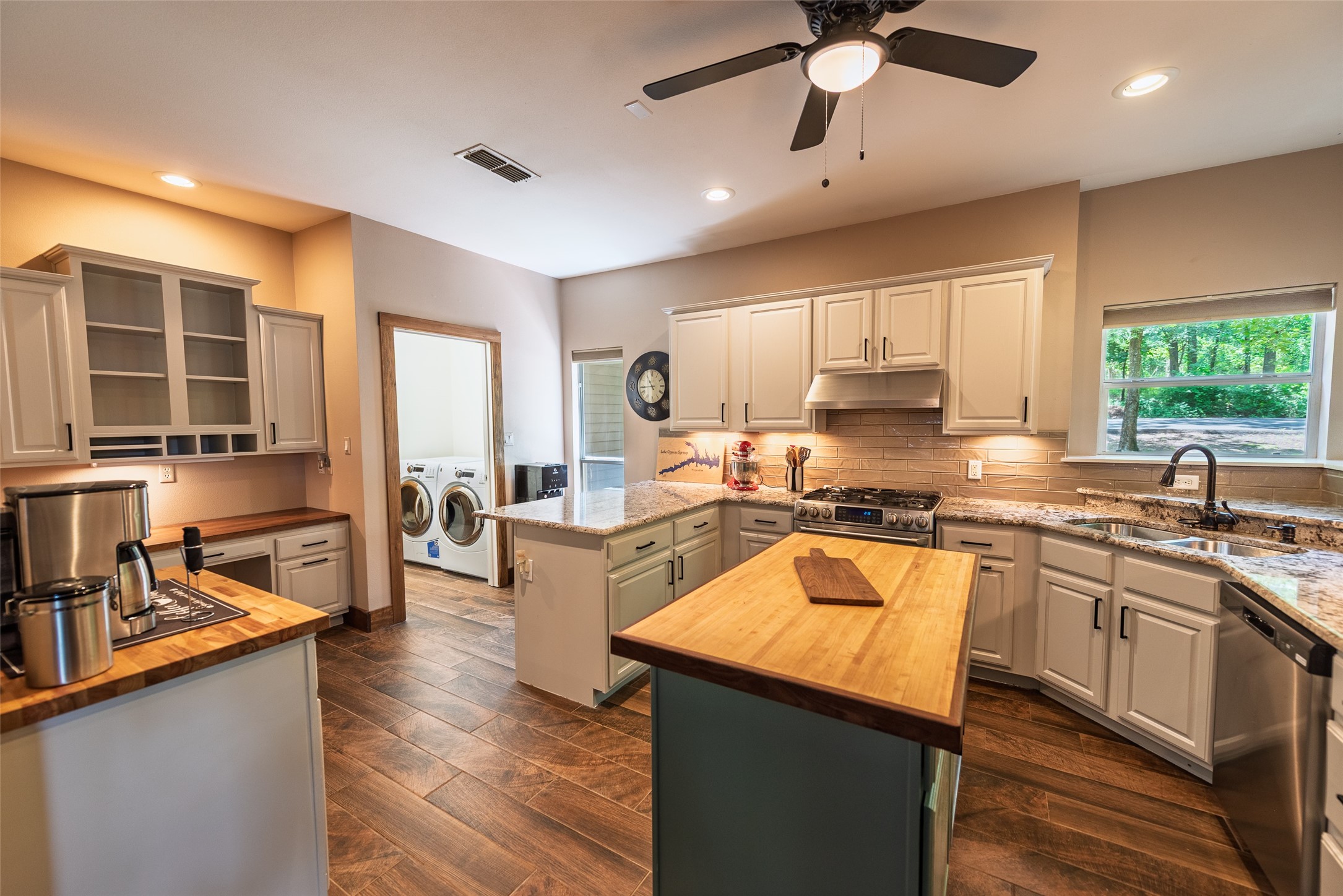 233 E El Dorado Drive Scroggins TX 75480