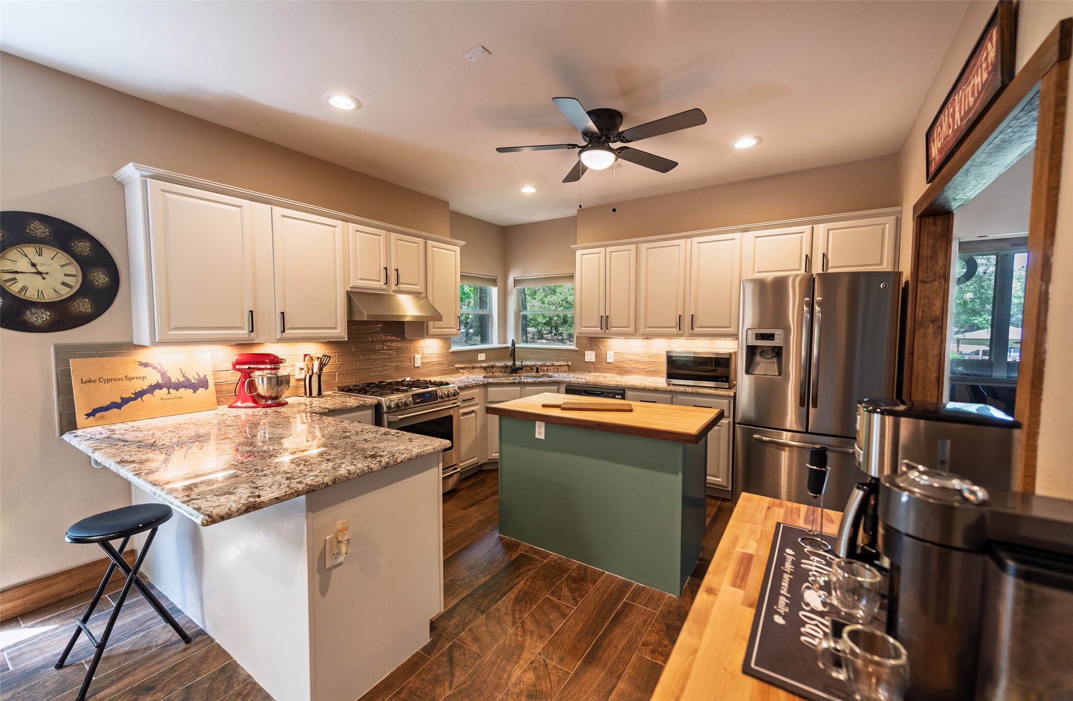 233 E El Dorado Drive Scroggins TX 75480