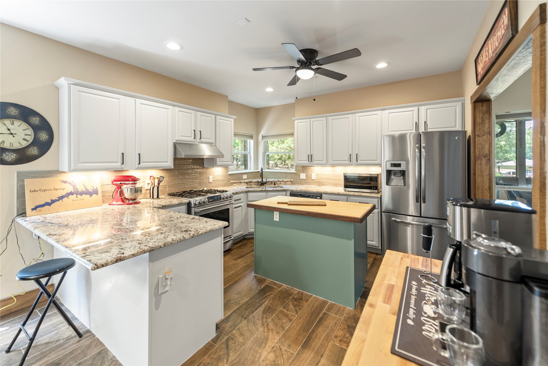 233 E El Dorado Drive Scroggins TX 75480