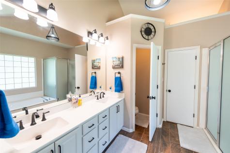 233 E El Dorado Drive Scroggins TX 75480