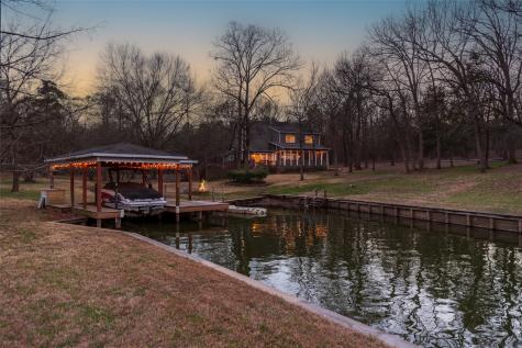 233 E El Dorado Drive Scroggins TX 75480