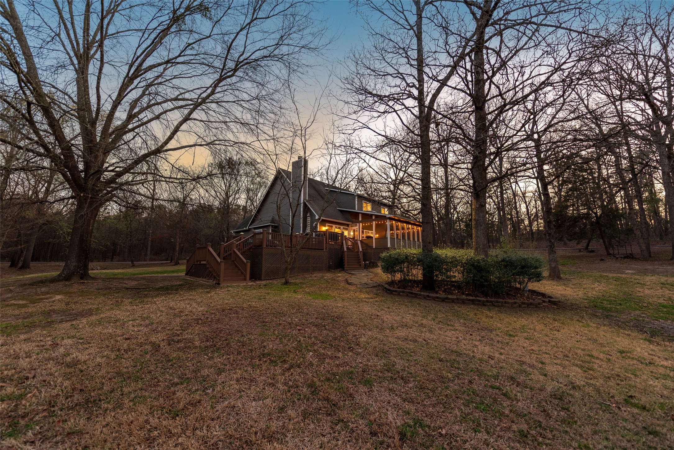 233 E El Dorado Drive Scroggins TX 75480