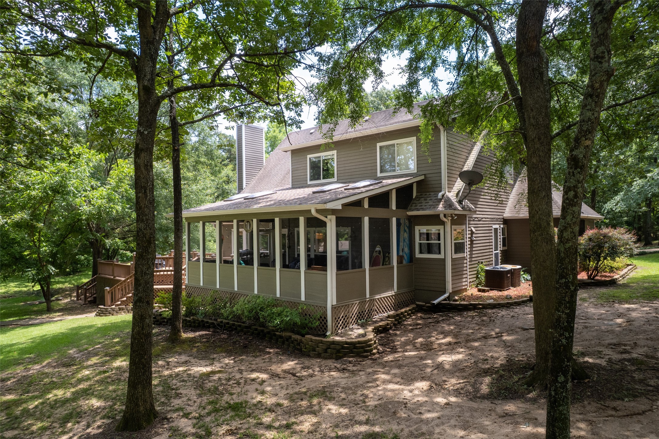 233 E El Dorado Drive Scroggins TX 75480