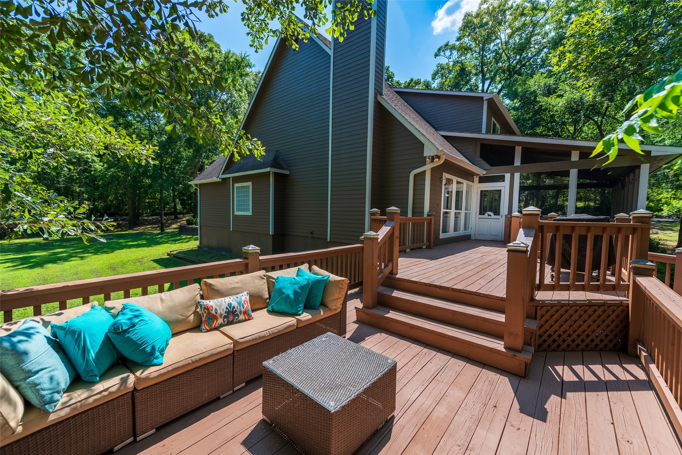 233 E El Dorado Drive Scroggins TX 75480