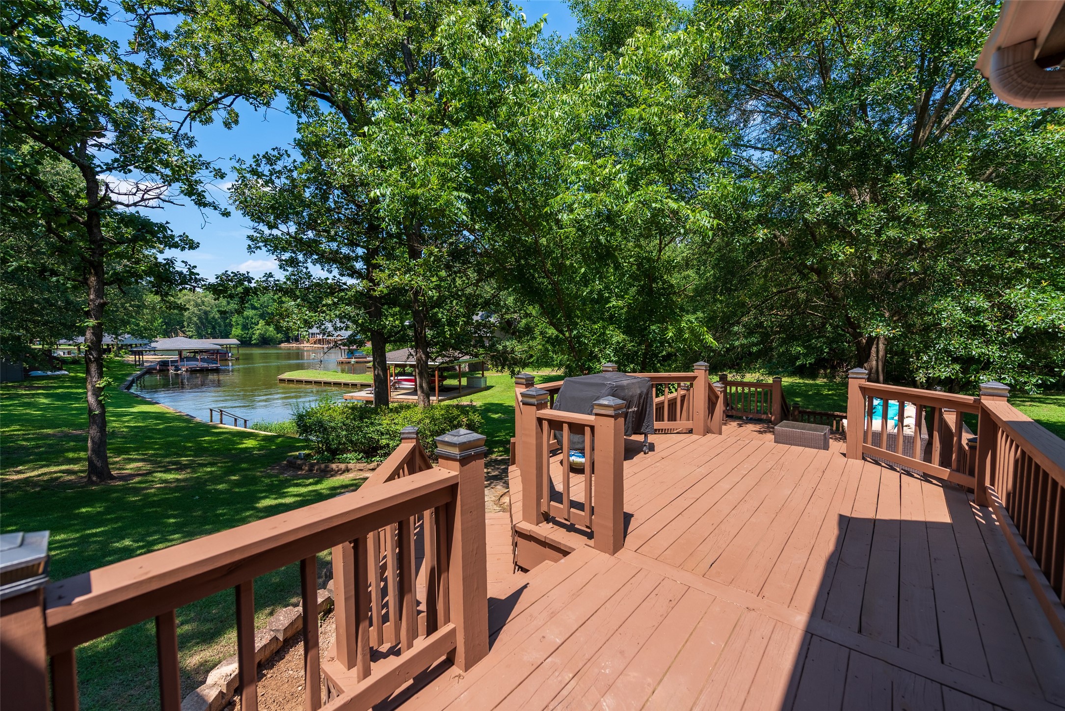 233 E El Dorado Drive Scroggins TX 75480