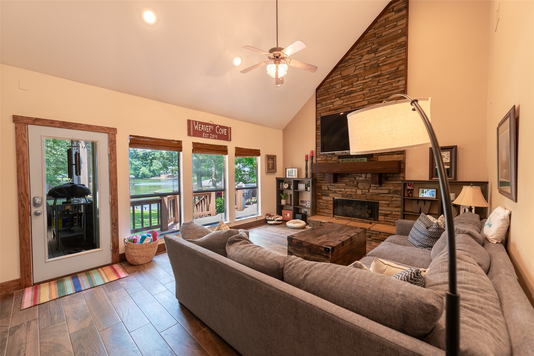 233 E El Dorado Drive Scroggins TX 75480