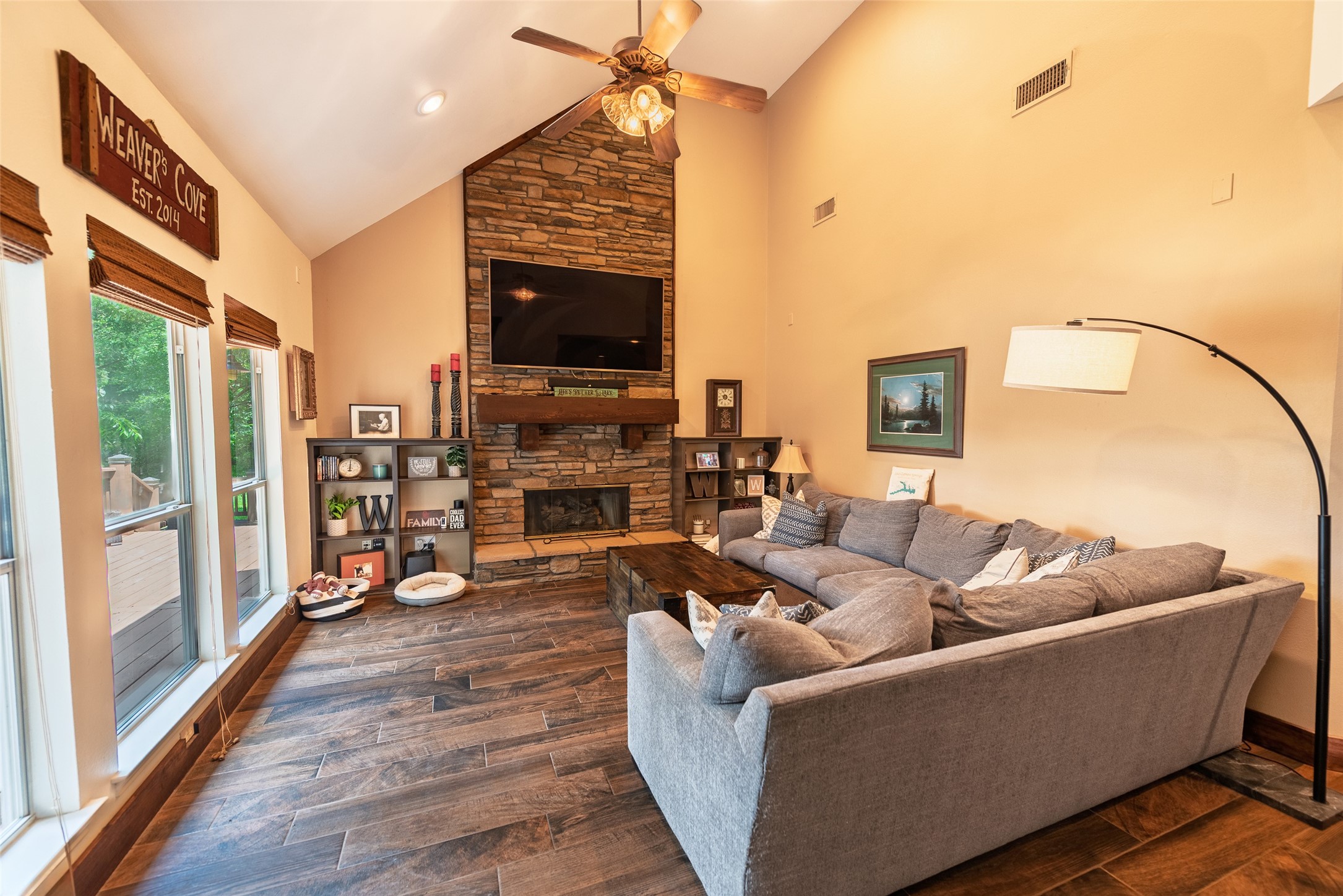 233 E El Dorado Drive Scroggins TX 75480
