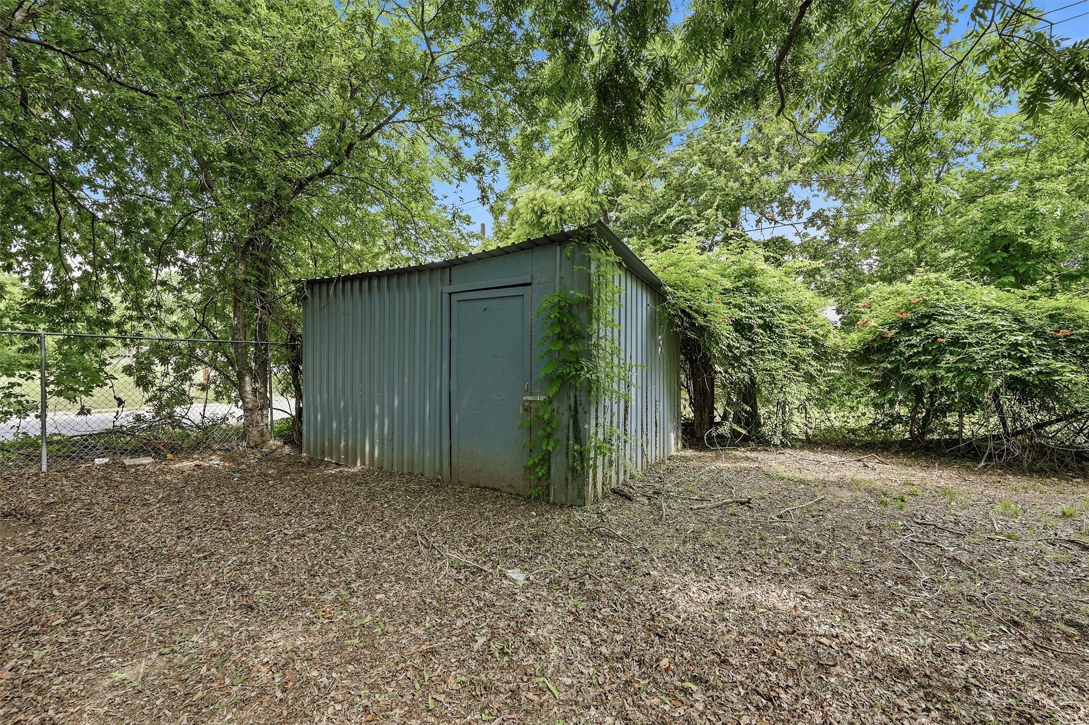 829 W Walker Street Denison TX 75020