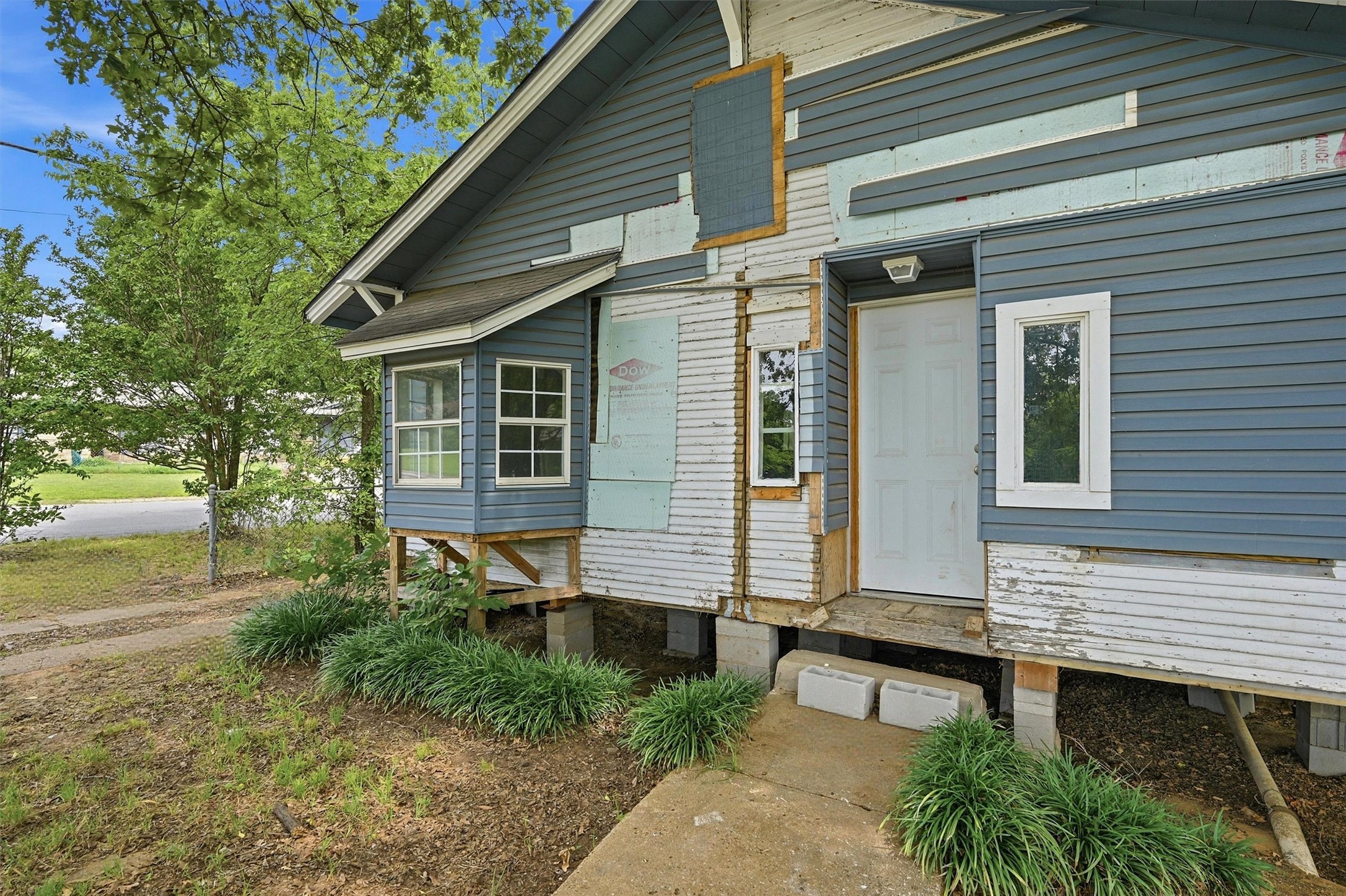 829 W Walker Street Denison TX 75020