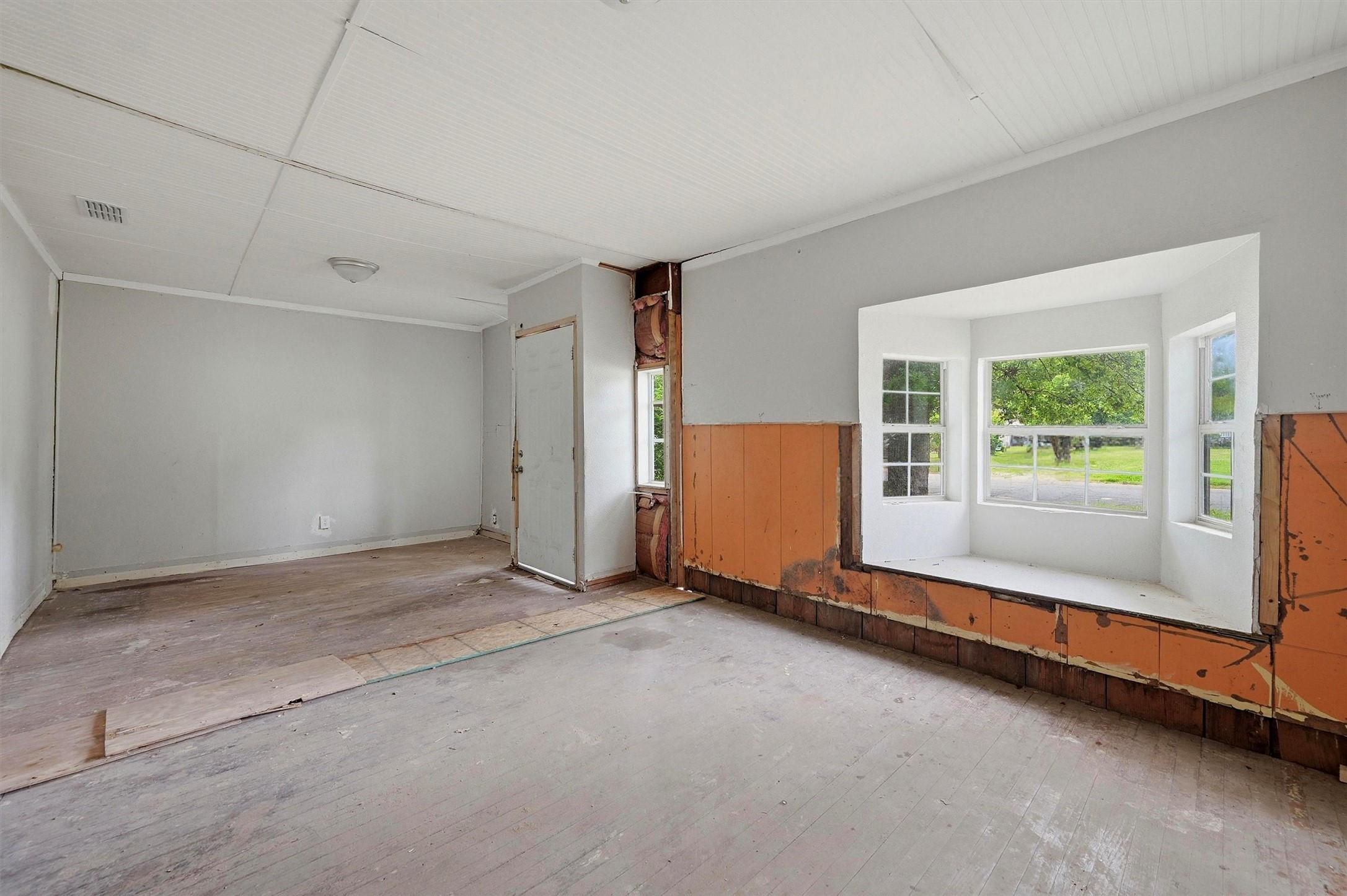 829 W Walker Street Denison TX 75020