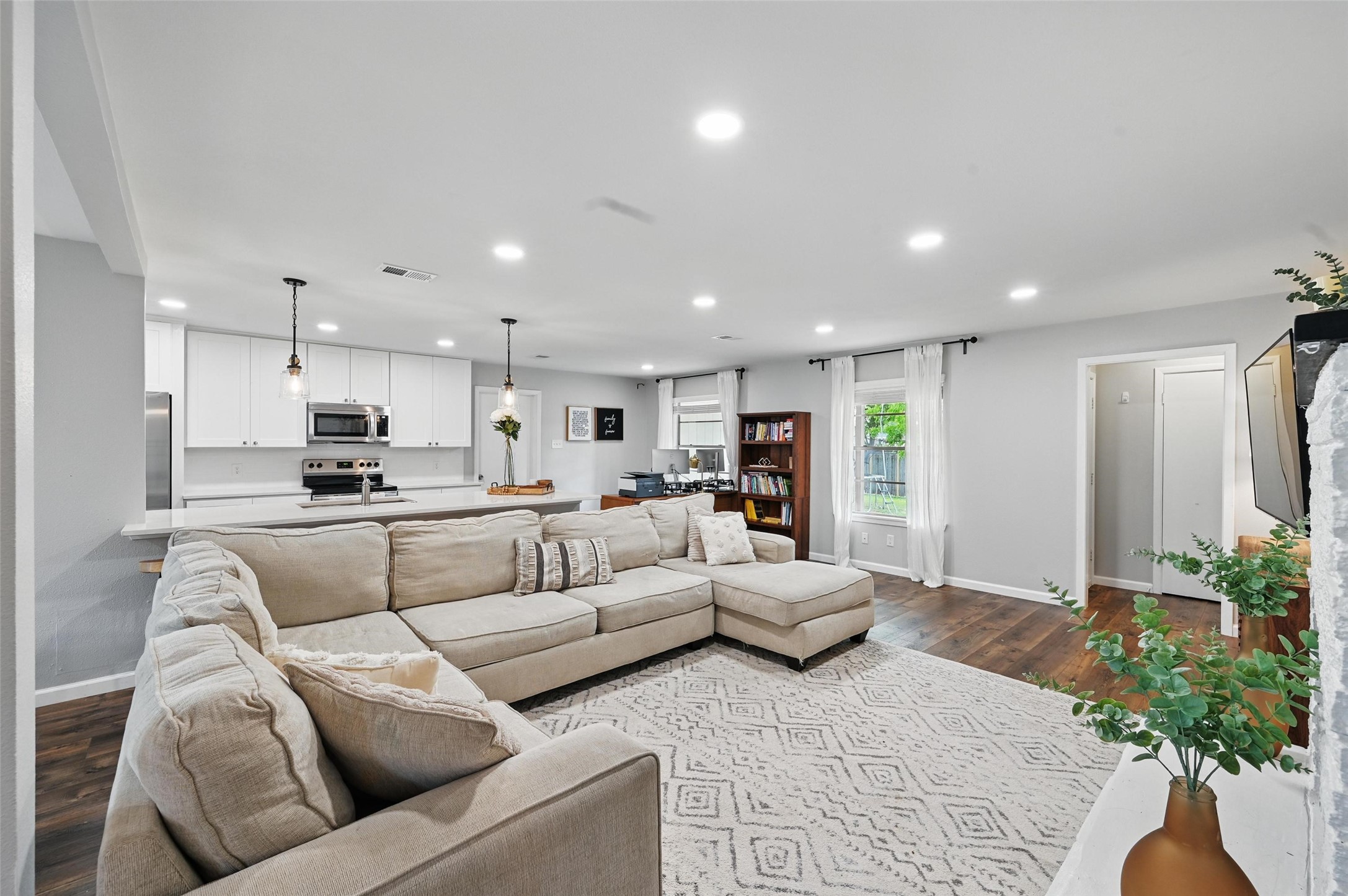 2108 Stonegate Drive N Bedford TX 76021