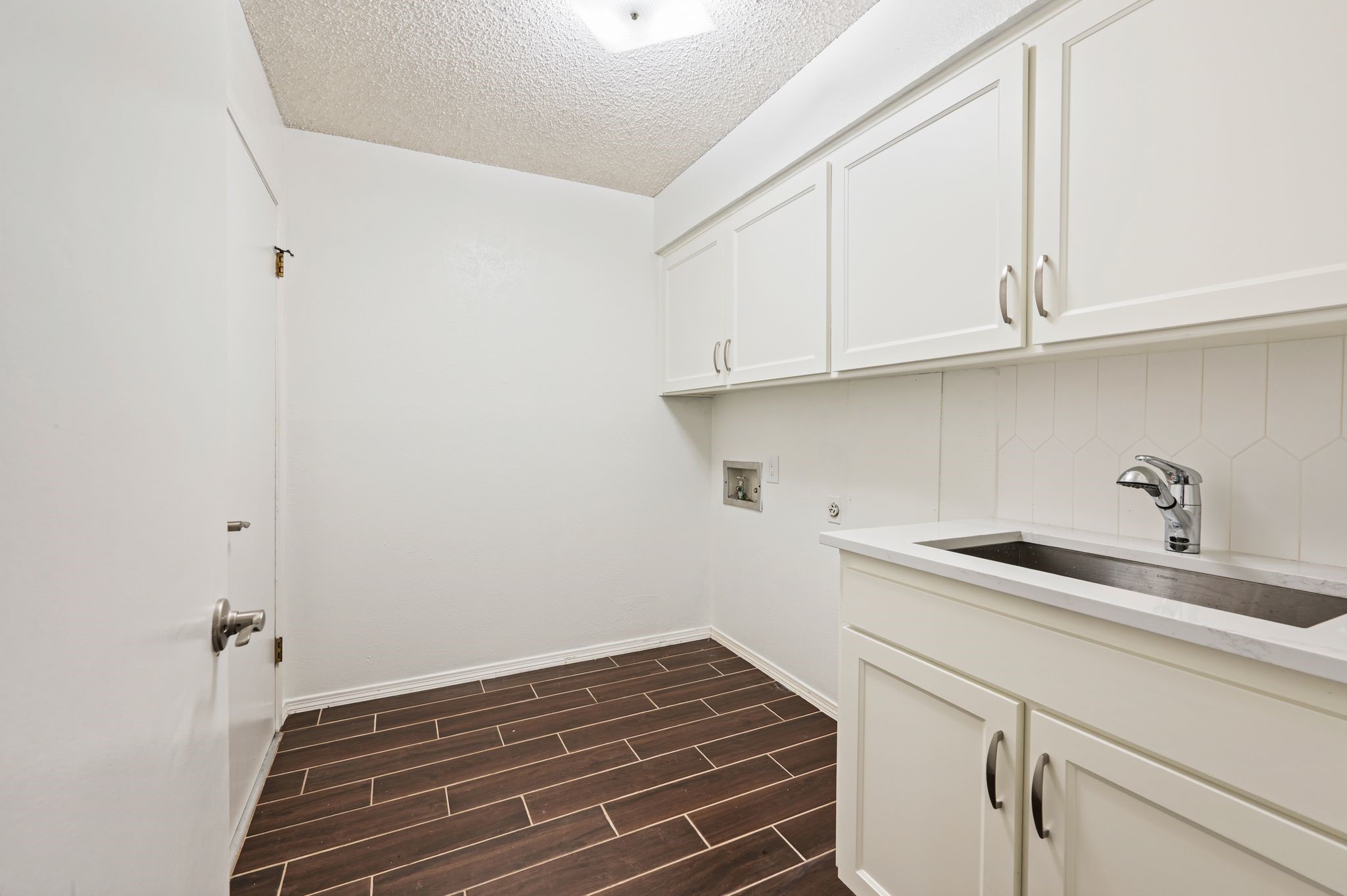 2817 Downing Court Bedford TX 76021