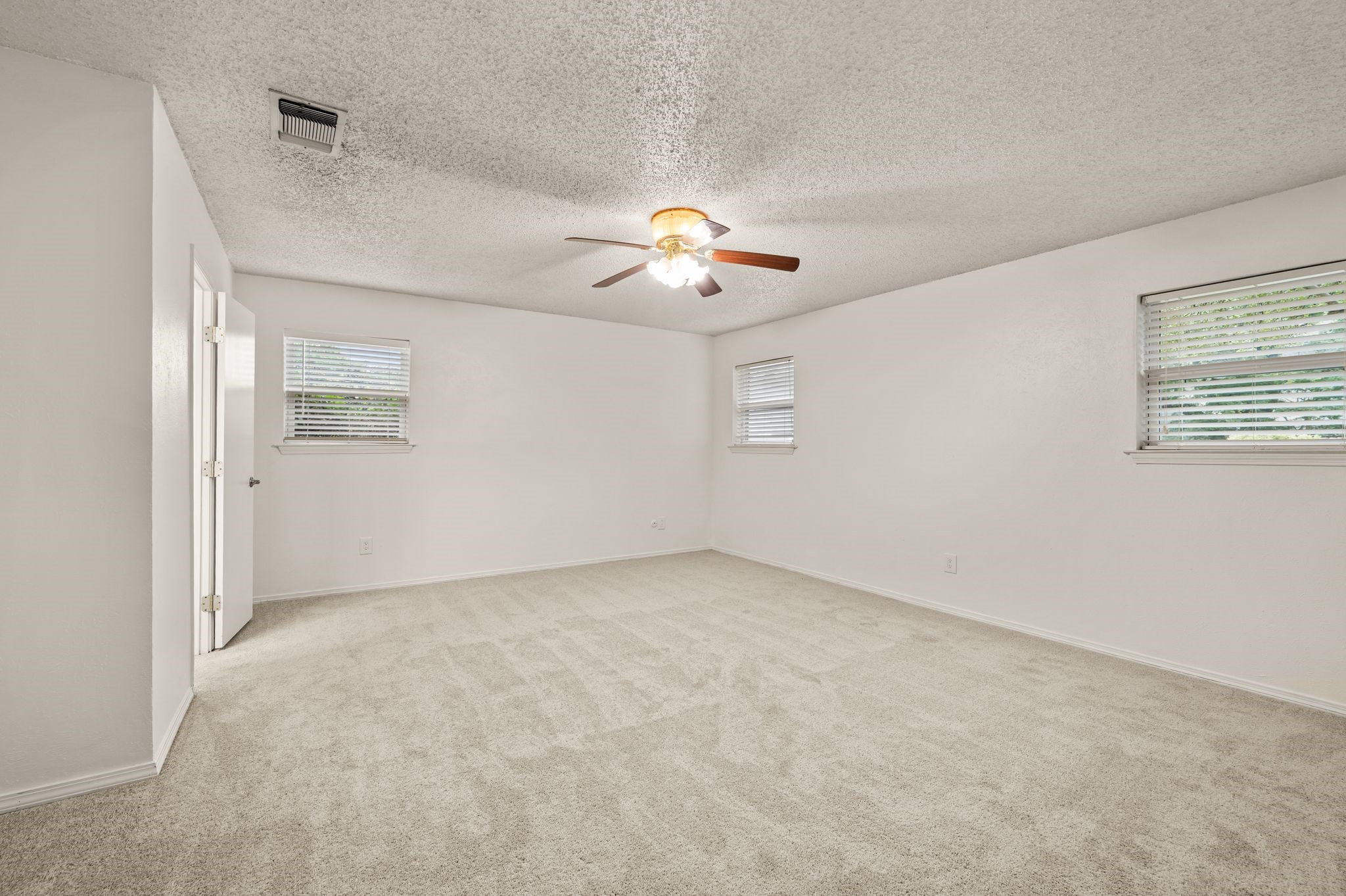 2817 Downing Court Bedford TX 76021