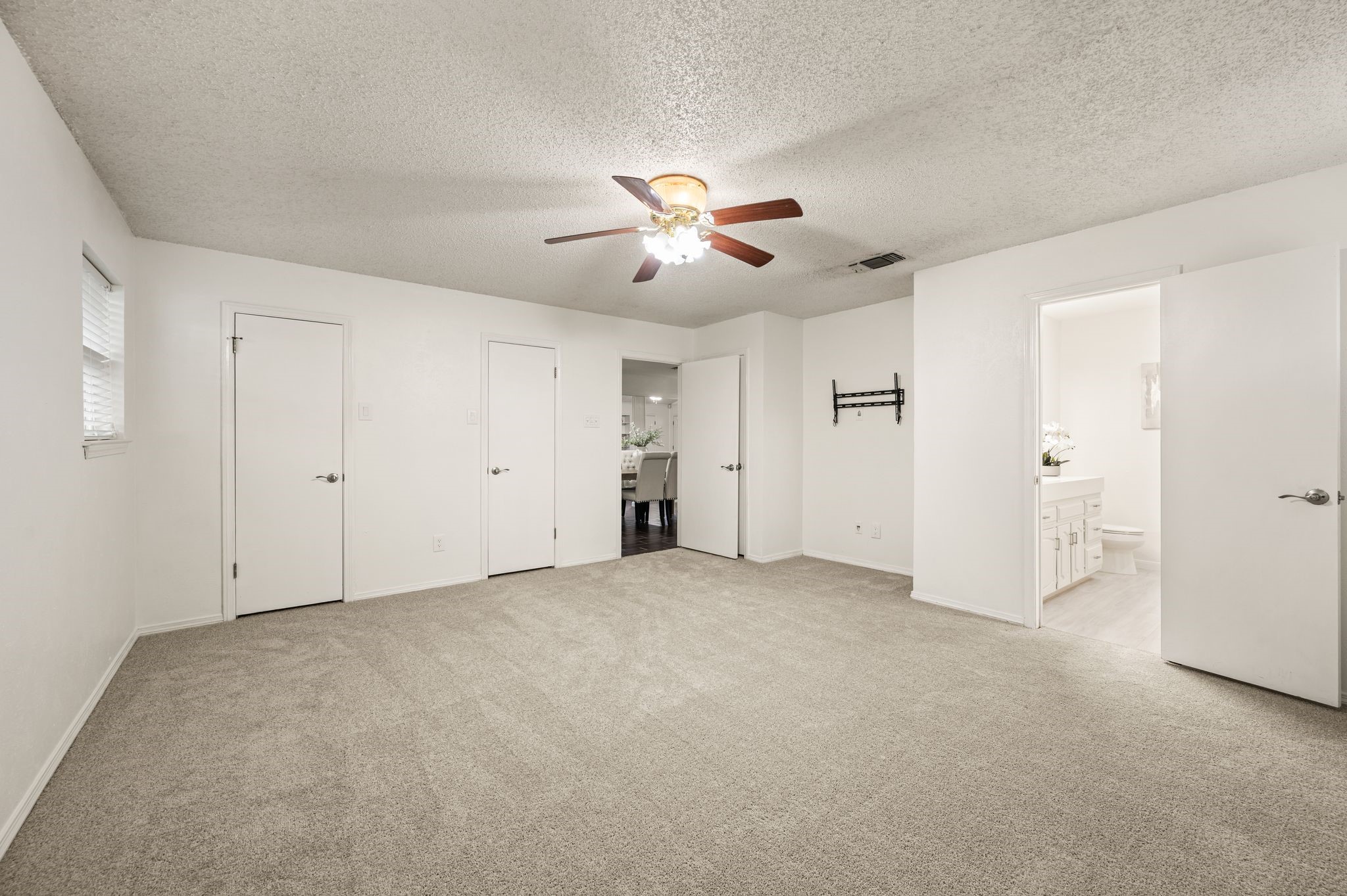 2817 Downing Court Bedford TX 76021