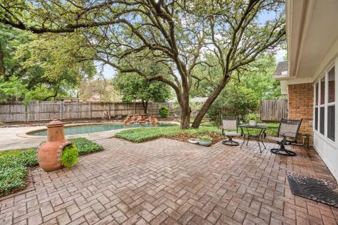 2817 Downing Court Bedford TX 76021