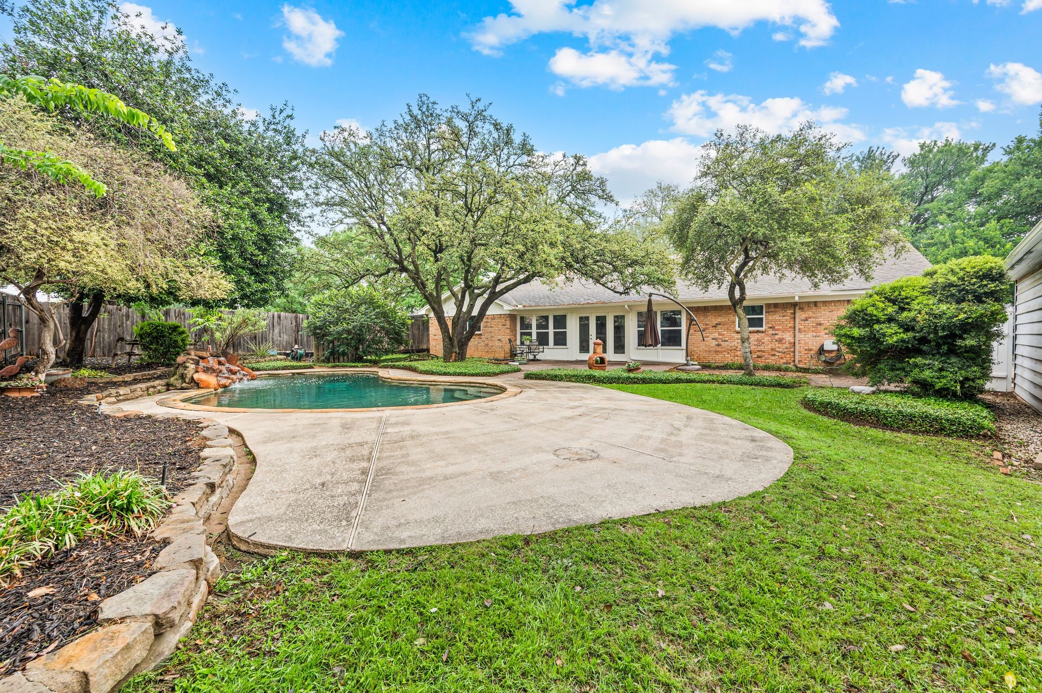 2817 Downing Court Bedford TX 76021