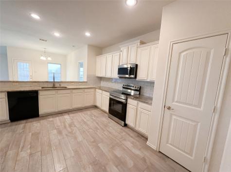 2553 Cumberland Trail Balch Springs TX 75181