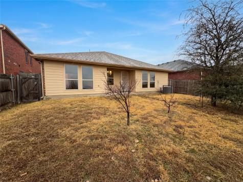 2553 Cumberland Trail Balch Springs TX 75181