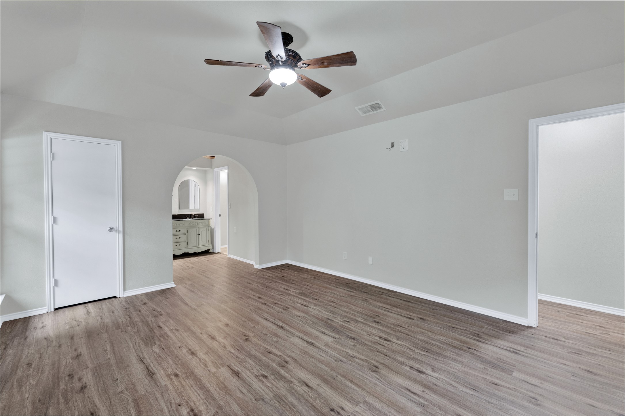 1104 Wood Ridge Drive Azle TX 76020