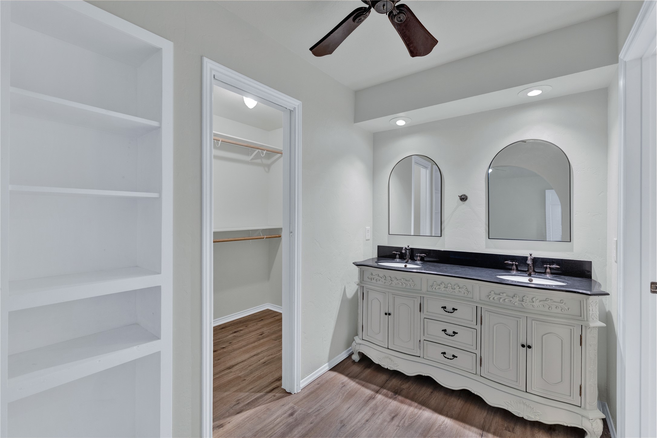 1104 Wood Ridge Drive Azle TX 76020