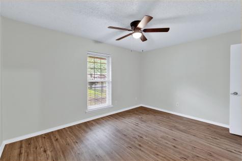 1104 Wood Ridge Drive Azle TX 76020