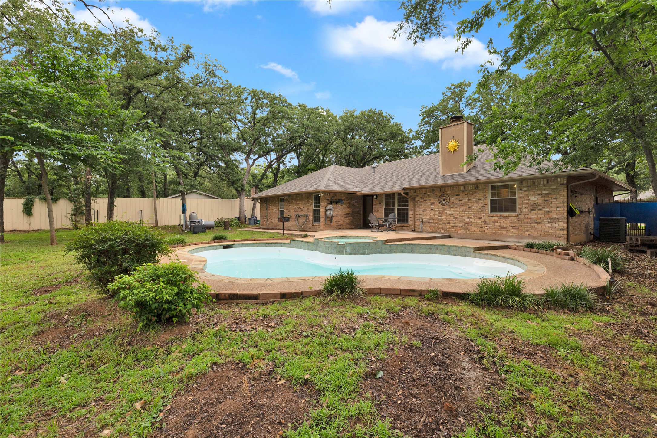 1104 Wood Ridge Drive Azle TX 76020