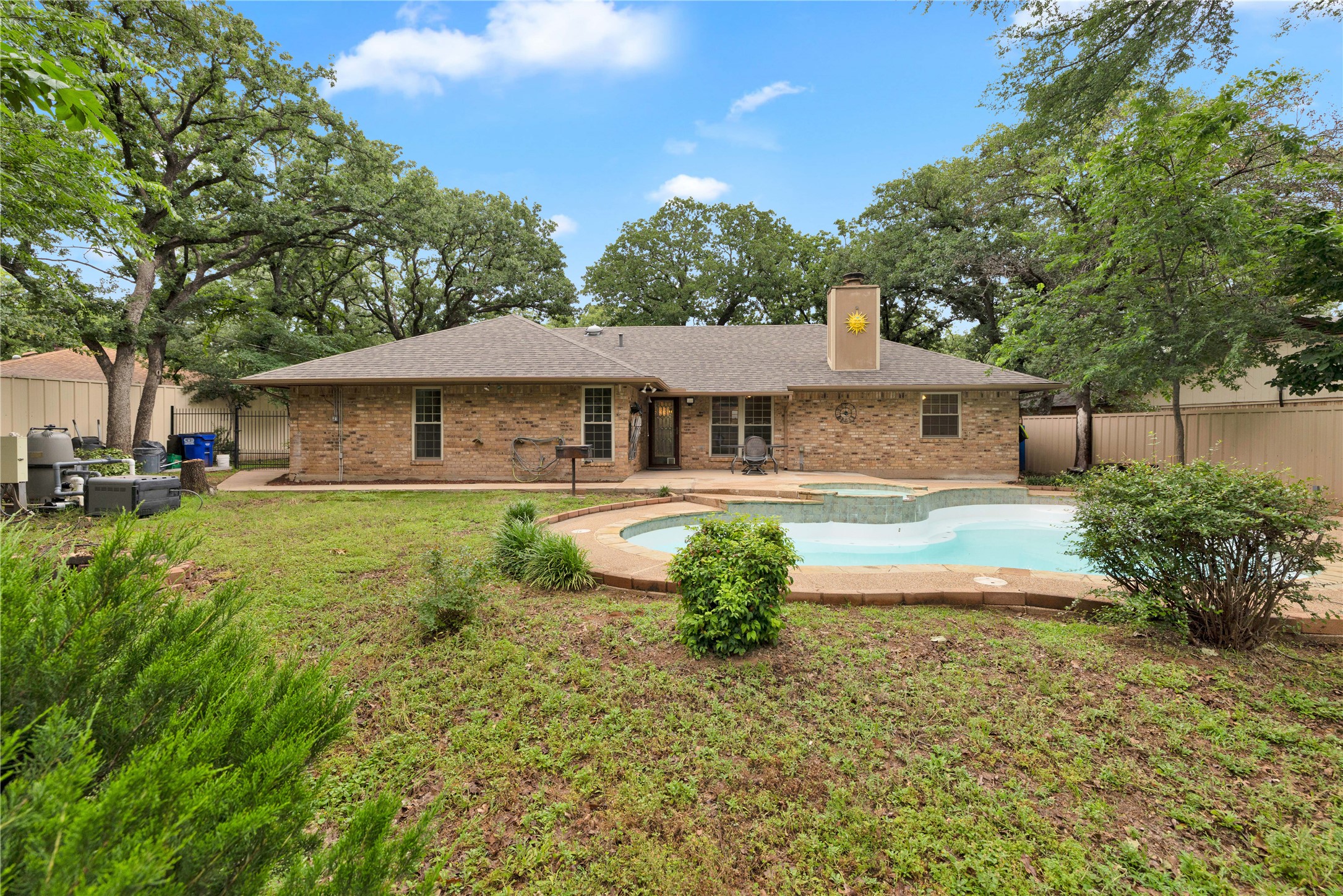 1104 Wood Ridge Drive Azle TX 76020