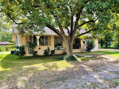 603 S 6th Avenue Teague TX 75860