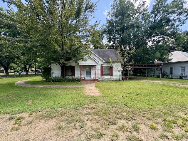 201 W Daingerfield Street Omaha TX 75571