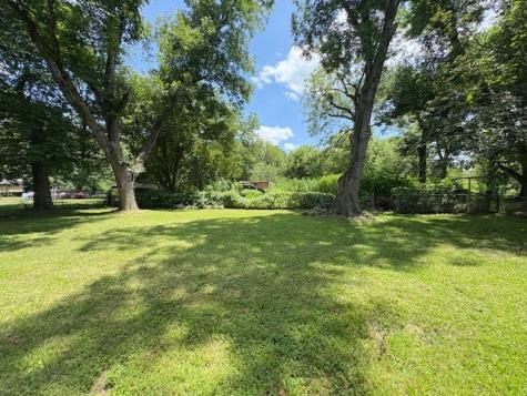 201 W Daingerfield Street Omaha TX 75571