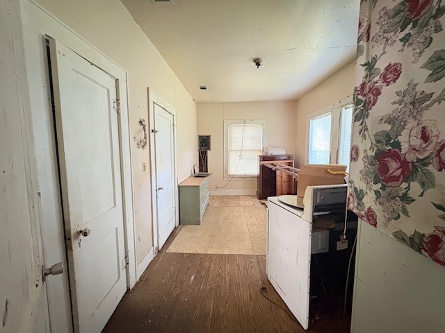 201 W Daingerfield Street Omaha TX 75571