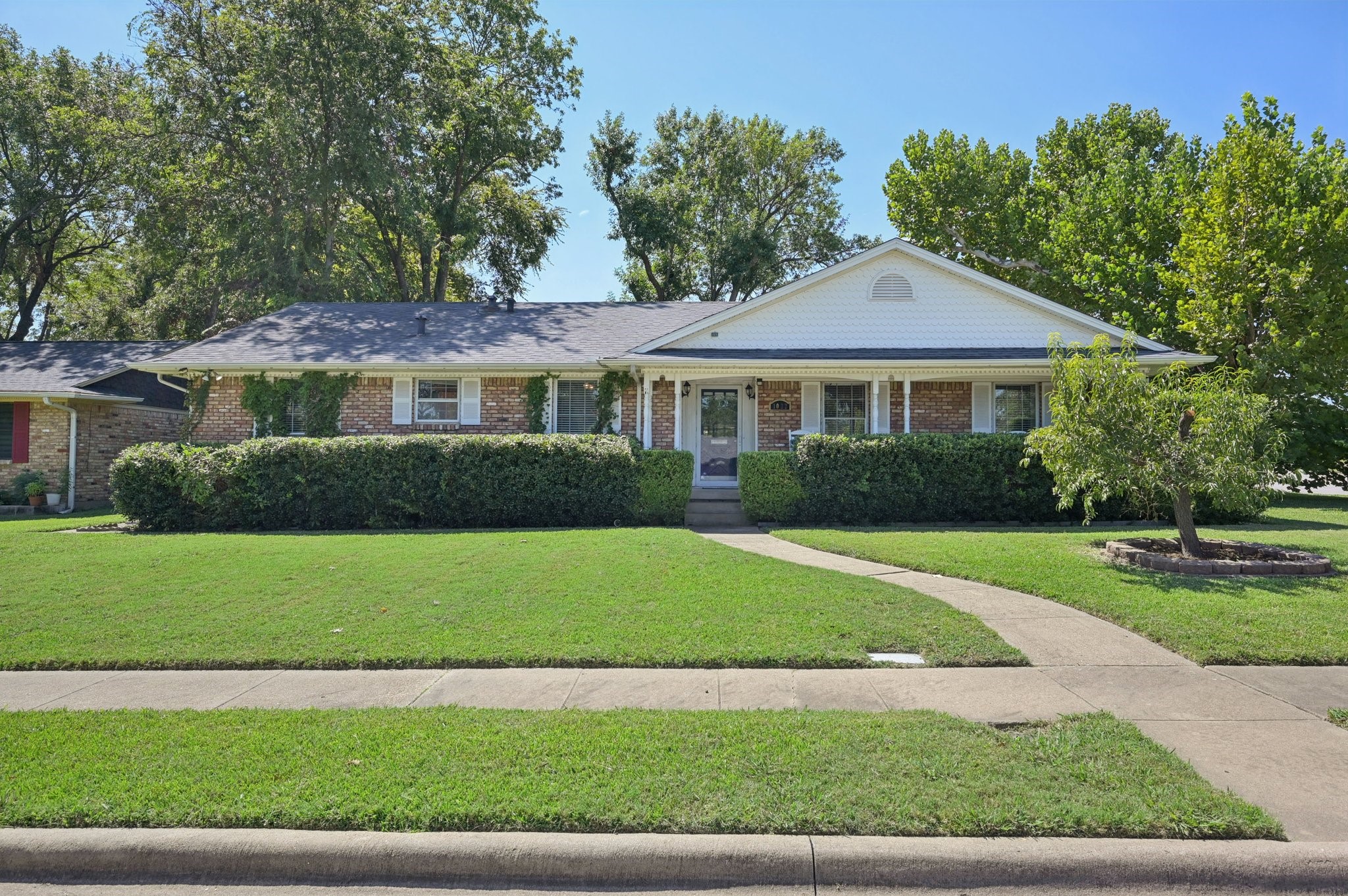 1022 Bardfield Avenue Garland TX 75041