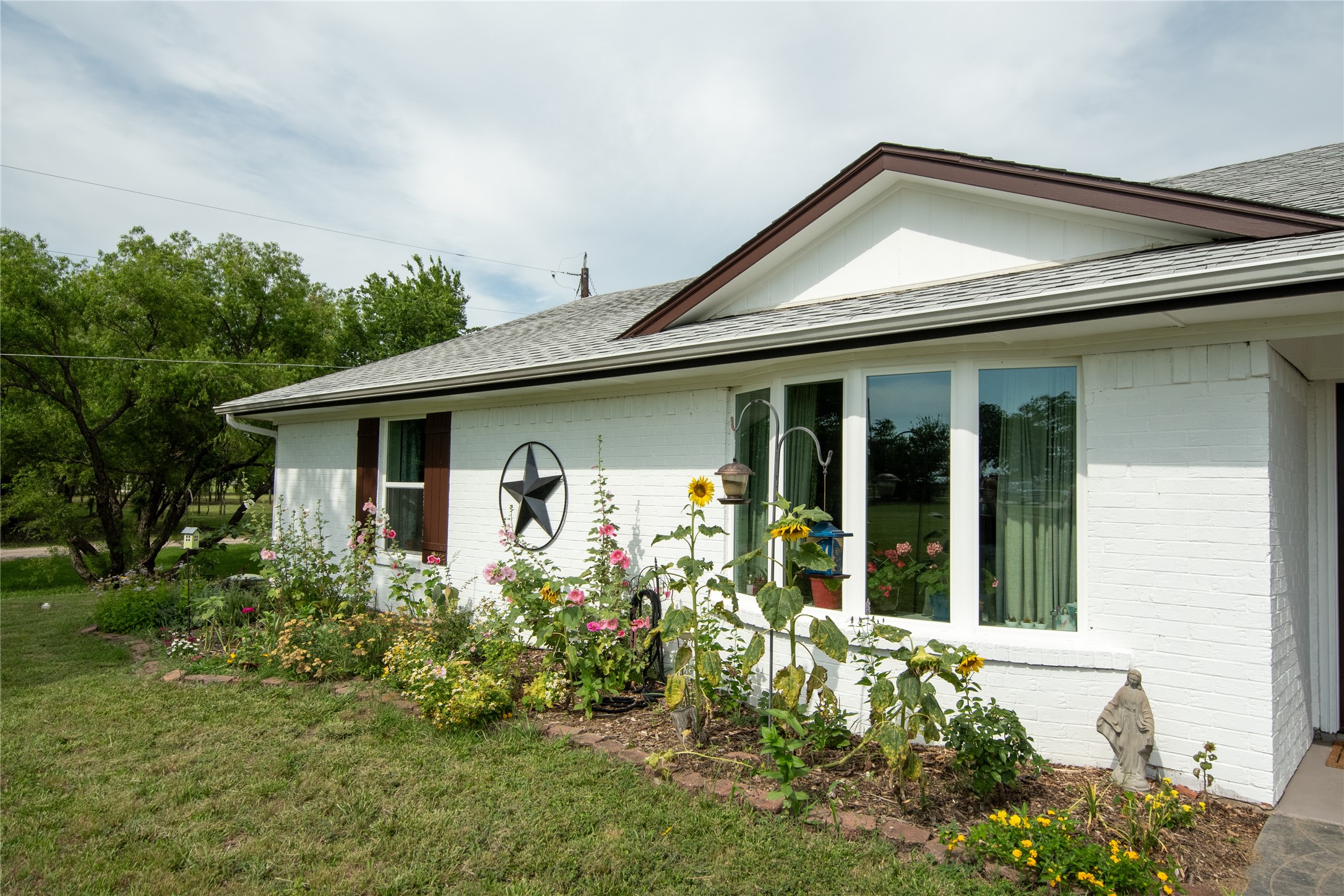 698 Hackberry Van Alstyne TX 75495