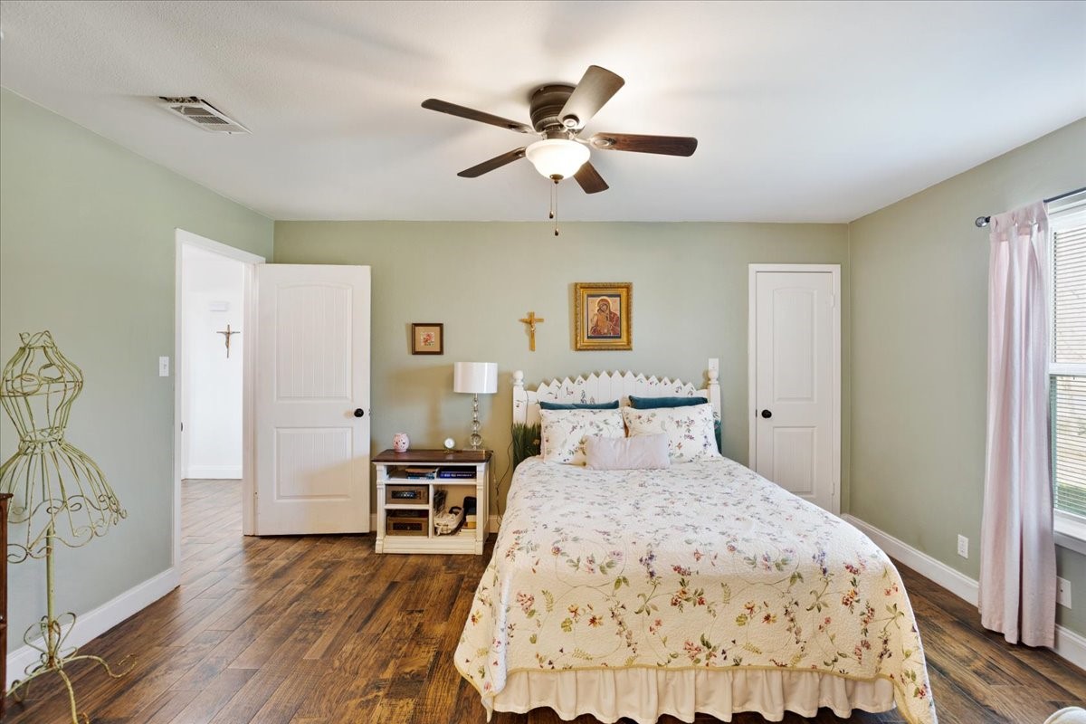 698 Hackberry Van Alstyne TX 75495