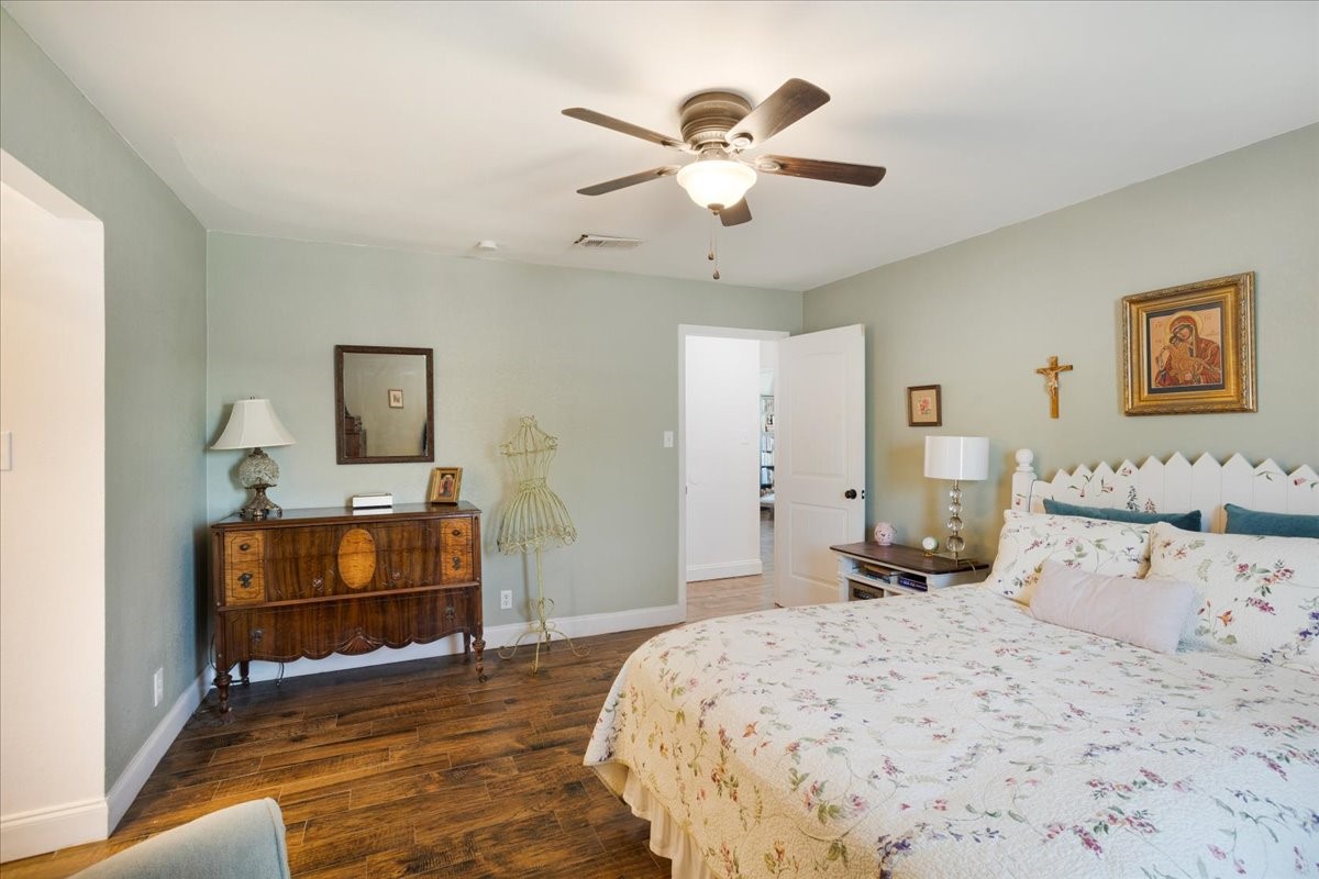 698 Hackberry Van Alstyne TX 75495