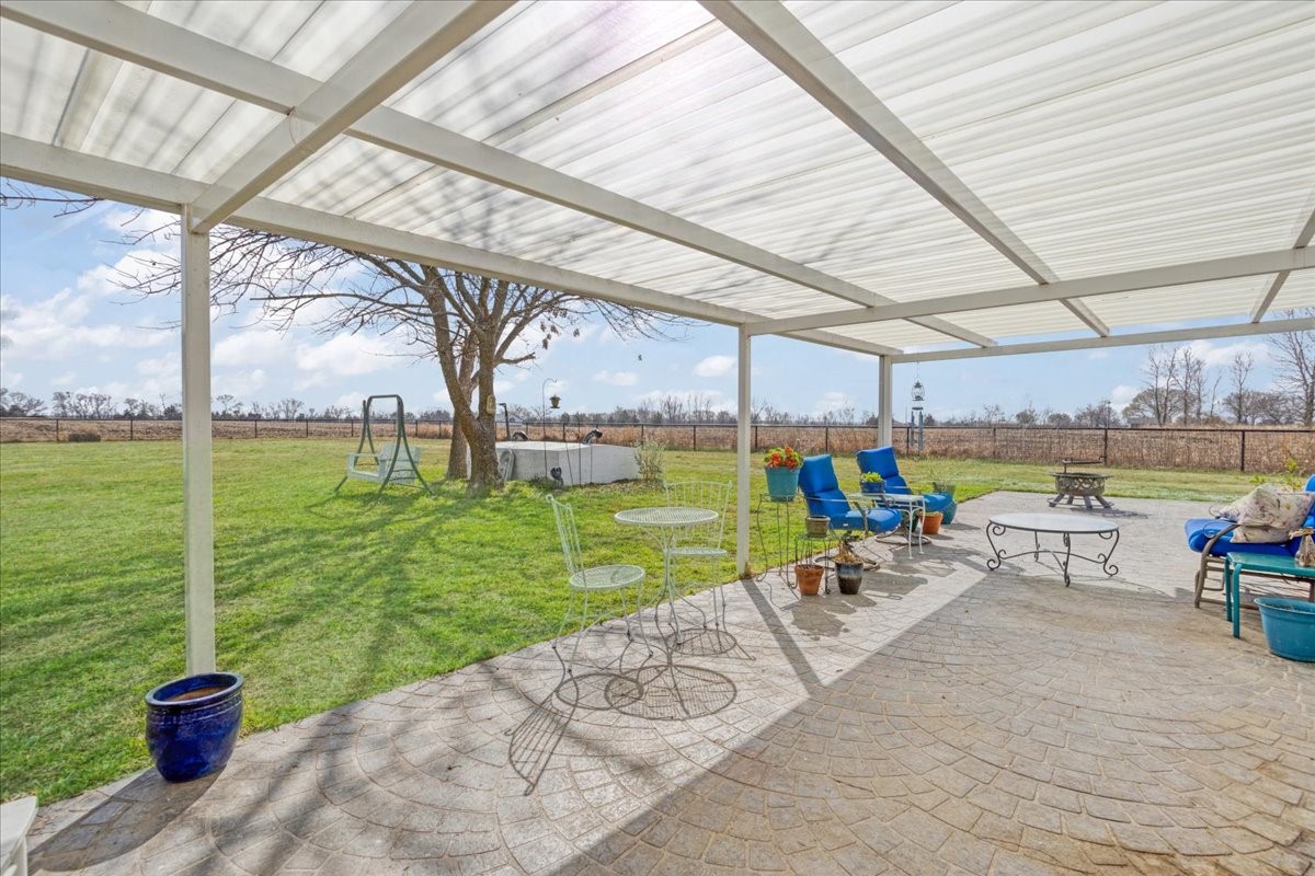 698 Hackberry Van Alstyne TX 75495