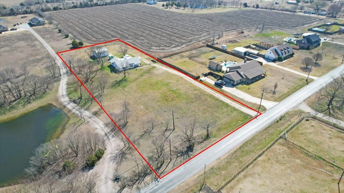 698 Hackberry Van Alstyne TX 75495