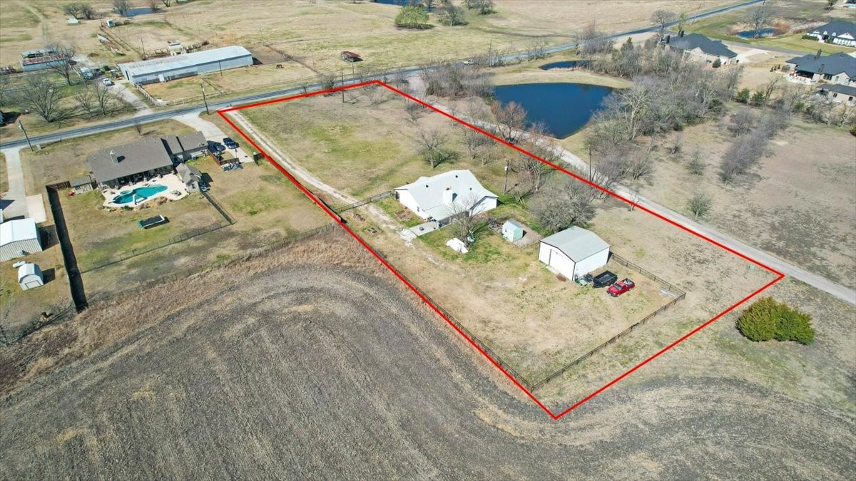698 Hackberry Van Alstyne TX 75495