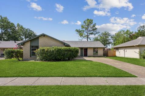 902 Spring Lake Drive Garland TX 75043