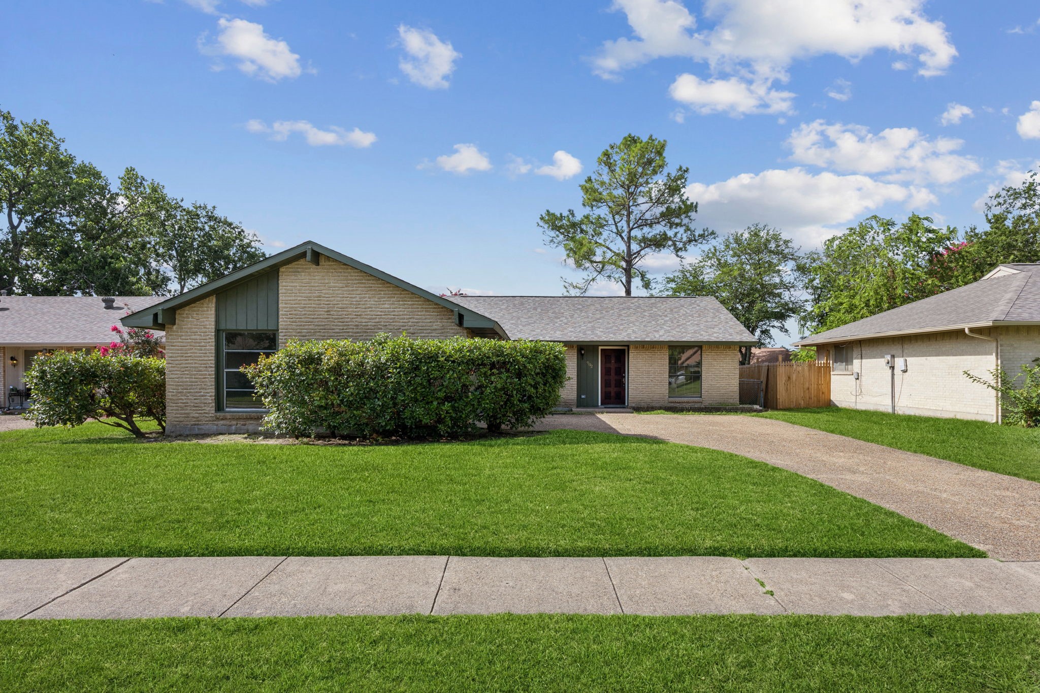 902 Spring Lake Drive Garland TX 75043