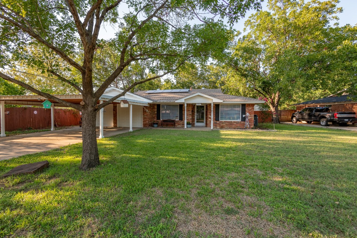 6917 Victoria Avenue North Richland Hills TX 76180