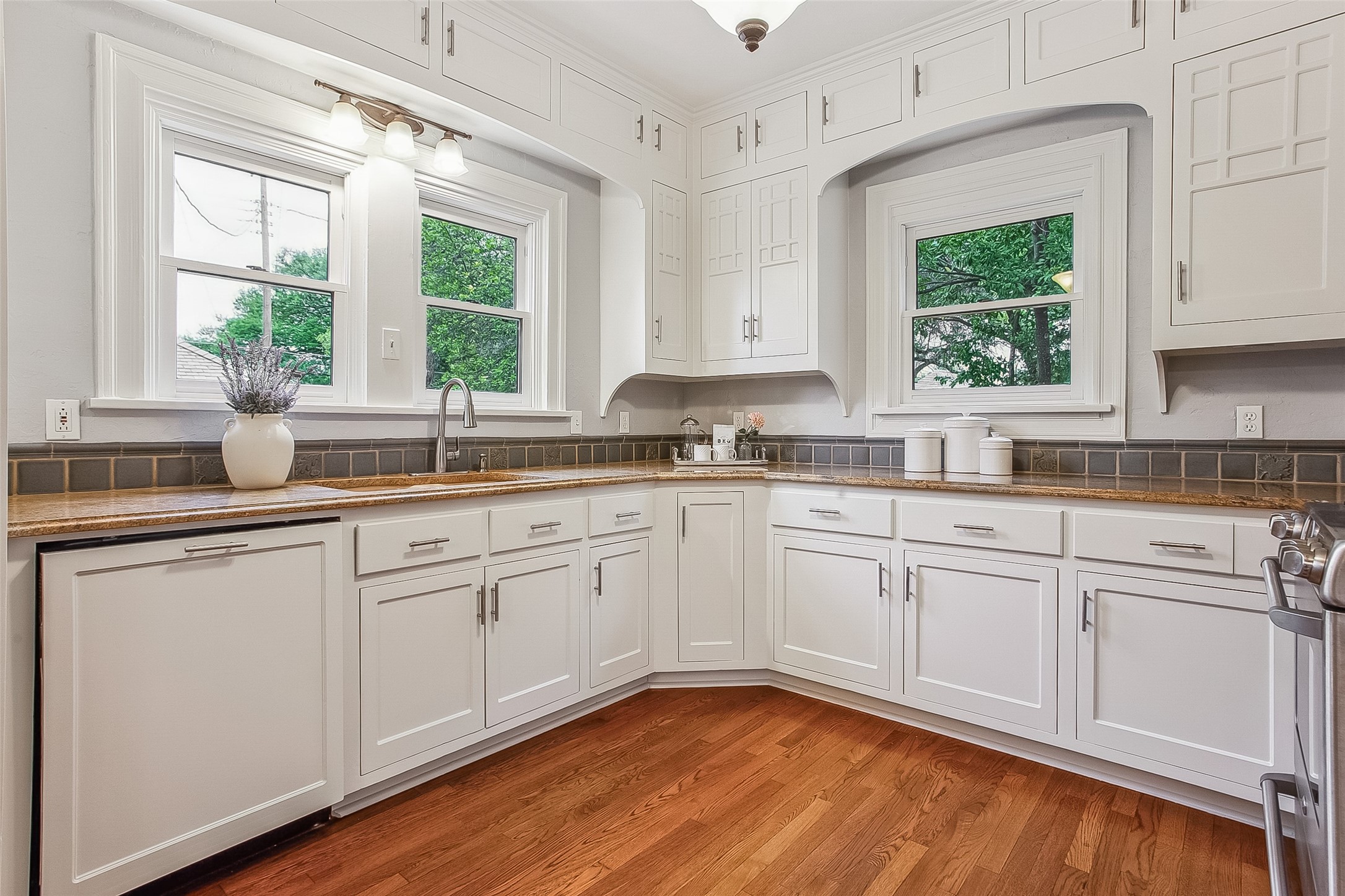 2432 Medford Court W Fort Worth TX 76109