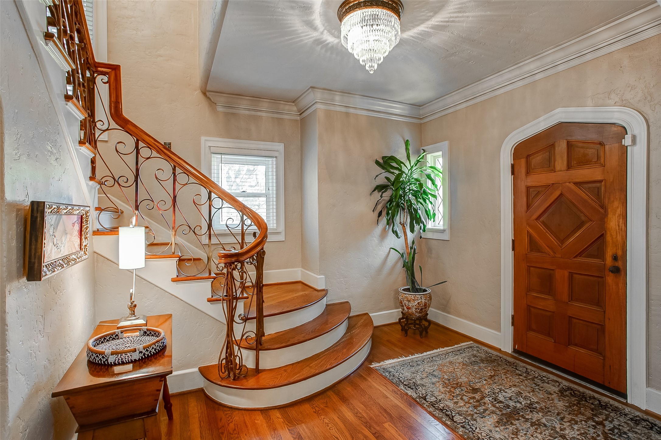 2432 Medford Court W Fort Worth TX 76109