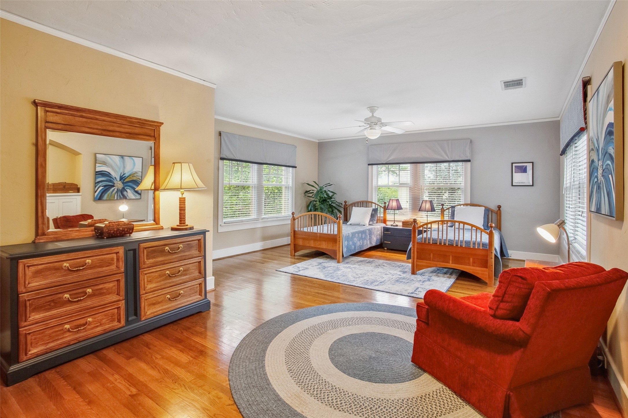 2432 Medford Court W Fort Worth TX 76109