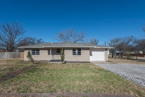 501 W Lake Street Krum TX 76249