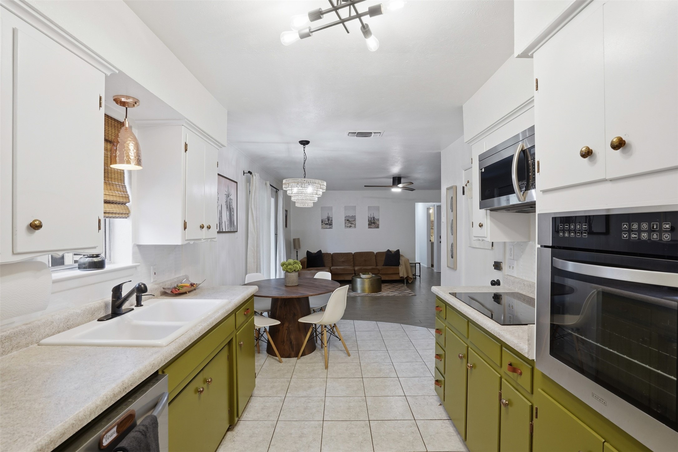 1015 Keller Avenue Benbrook TX 76126