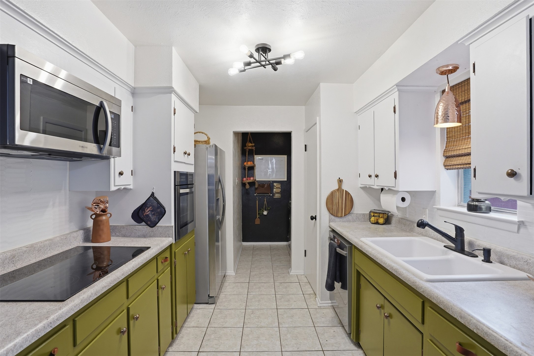 1015 Keller Avenue Benbrook TX 76126